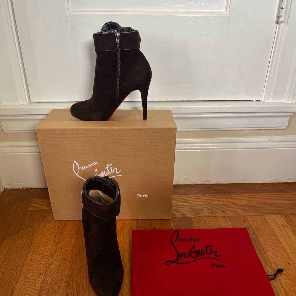EUC authentic Christian Louboutin Dark Brown Heeled Boots